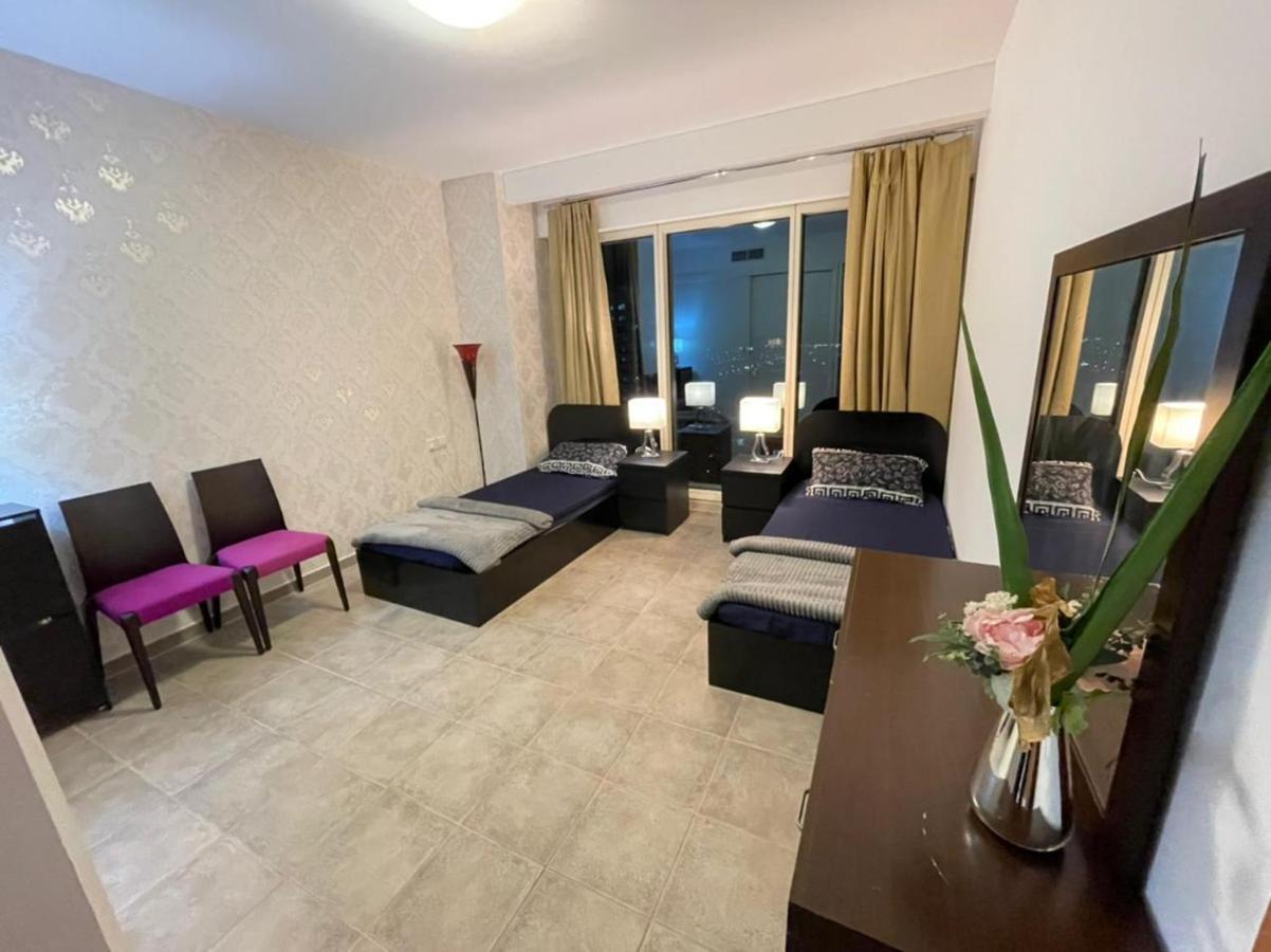 Travelers Backpackers Pansiyon Dubai Dış mekan fotoğraf