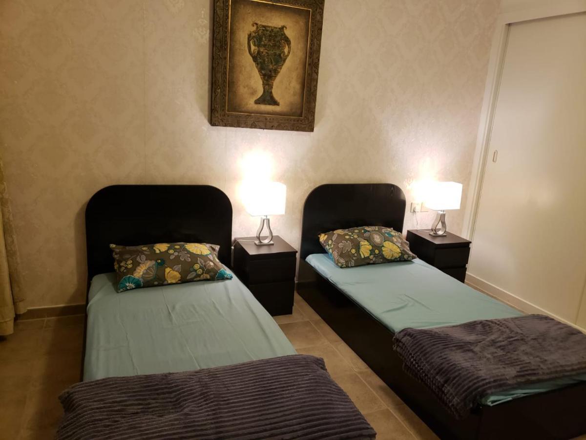 Travelers Backpackers Pansiyon Dubai Dış mekan fotoğraf