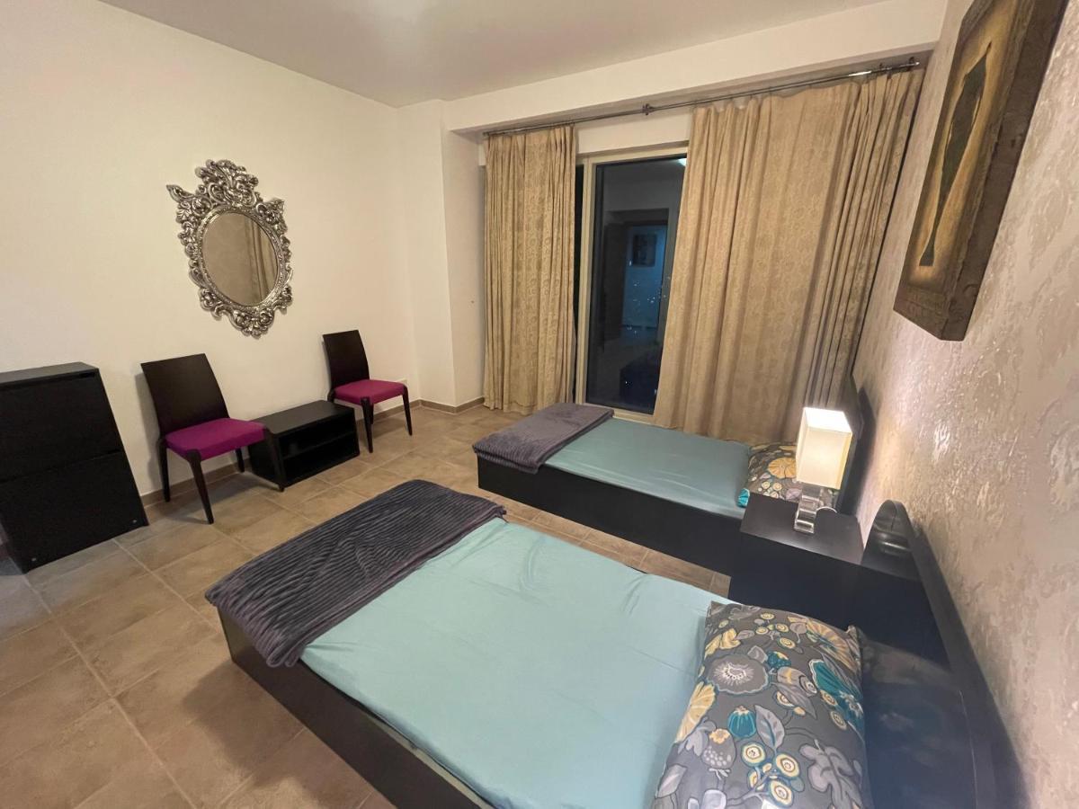 Travelers Backpackers Pansiyon Dubai Dış mekan fotoğraf