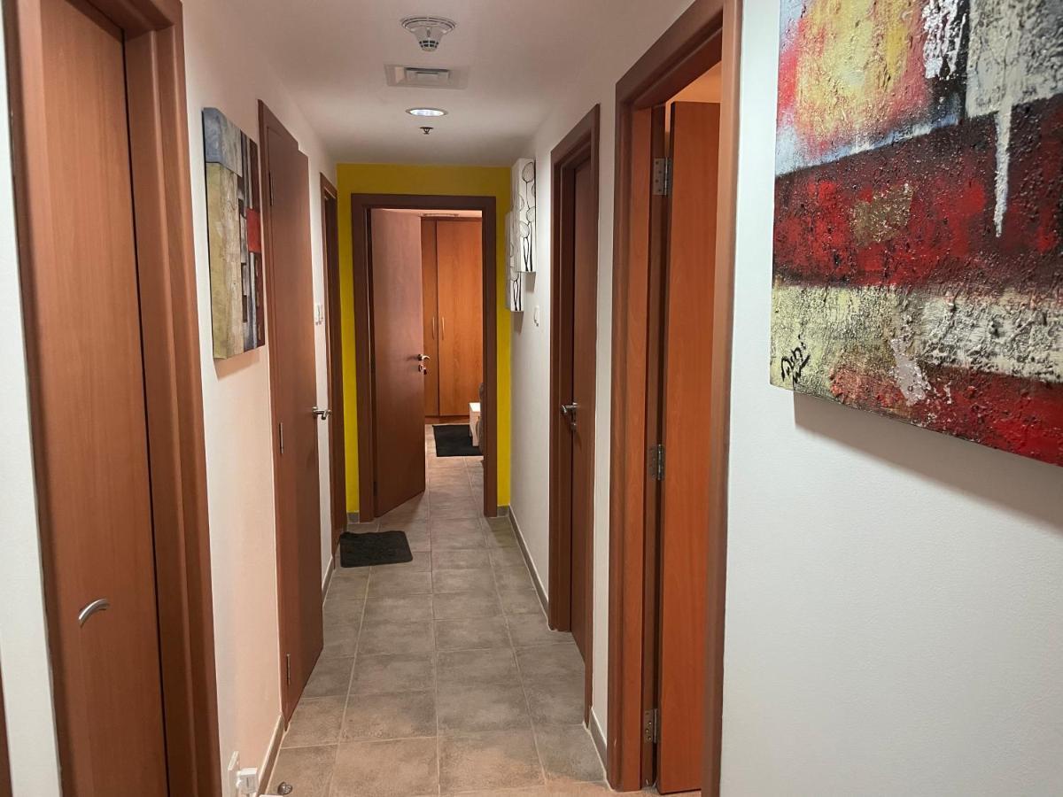 Travelers Backpackers Pansiyon Dubai Dış mekan fotoğraf