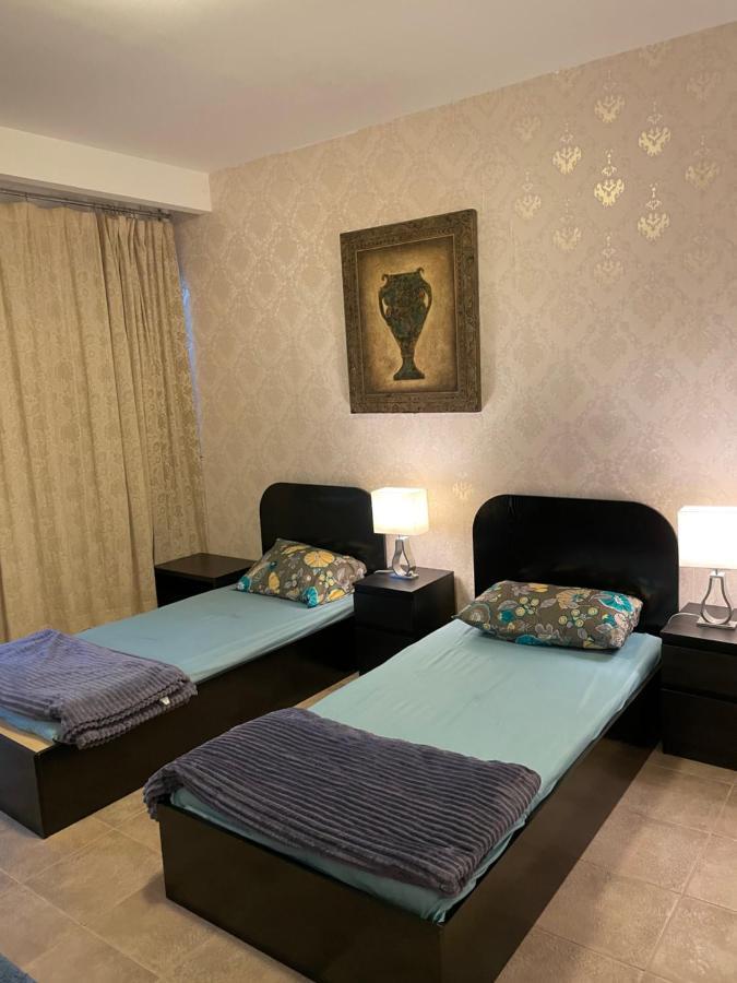 Travelers Backpackers Pansiyon Dubai Dış mekan fotoğraf